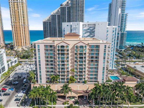 17555 Atlantic Blvd, Unit 902, Sunny Isles Beach, FL 33160