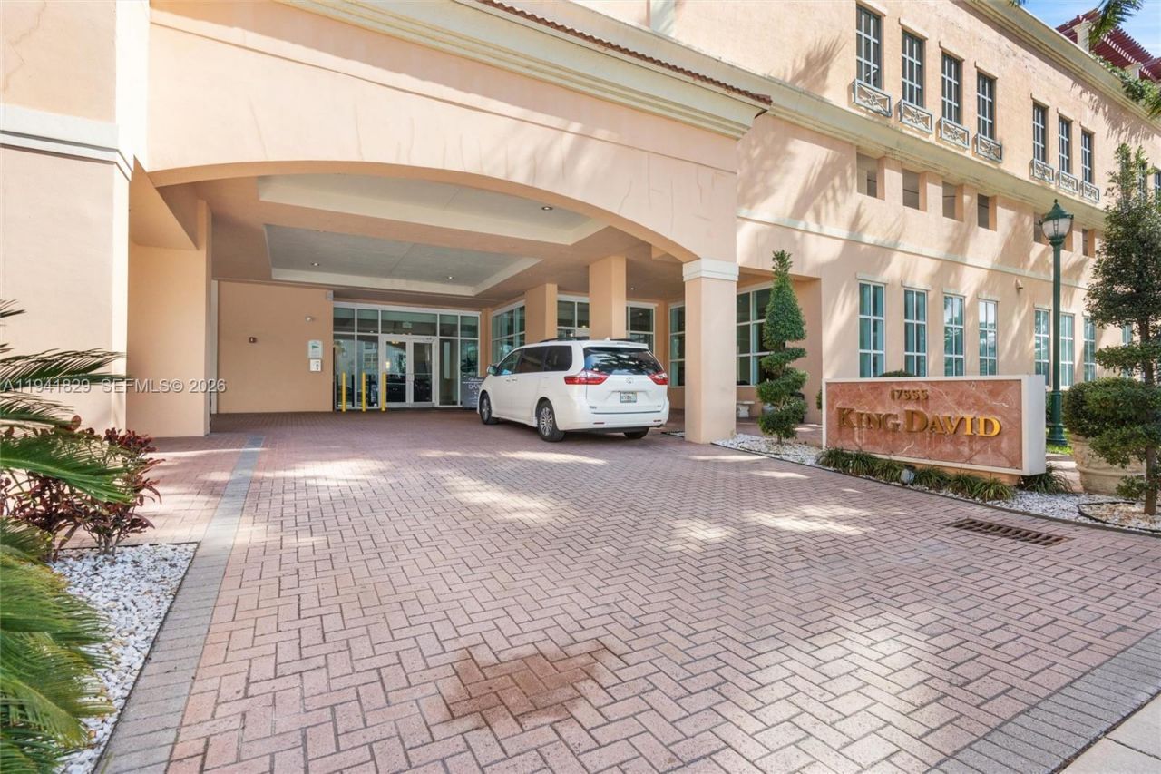 17555 Atlantic Blvd, Unit 902, Sunny Isles Beach, FL 33160 Photo