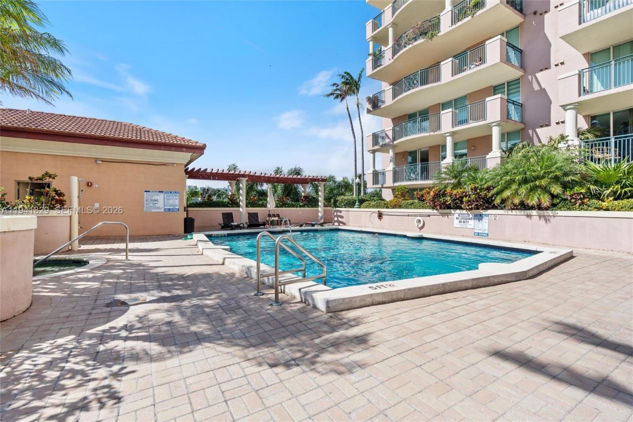 17555 Atlantic Blvd, Unit 902, Sunny Isles Beach, FL 33160 Photo