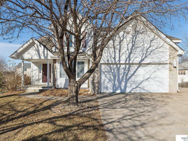2864 Katelyn Circle, Lincoln, NE 68516