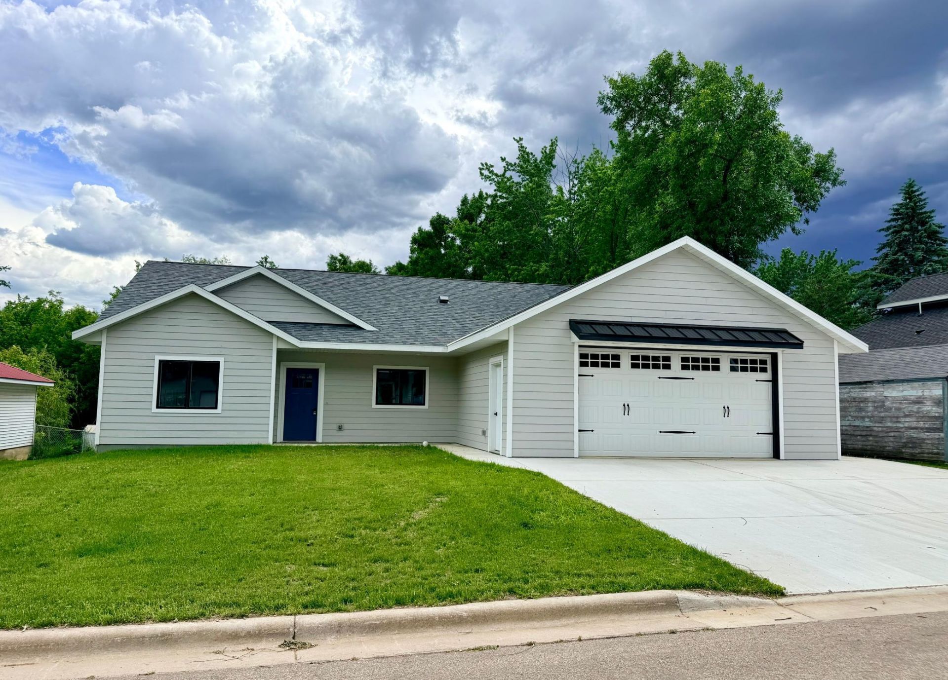 16 Tower Street, Kensington, MN 56343