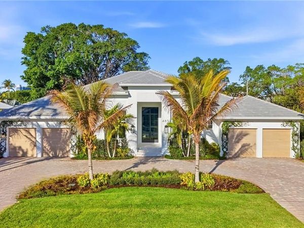 4851 Crayton RD, NAPLES, FL 34103