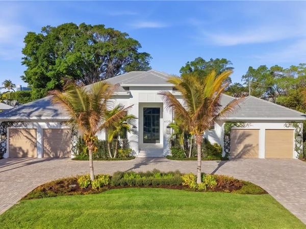 4851 Crayton RD, NAPLES, FL 34103