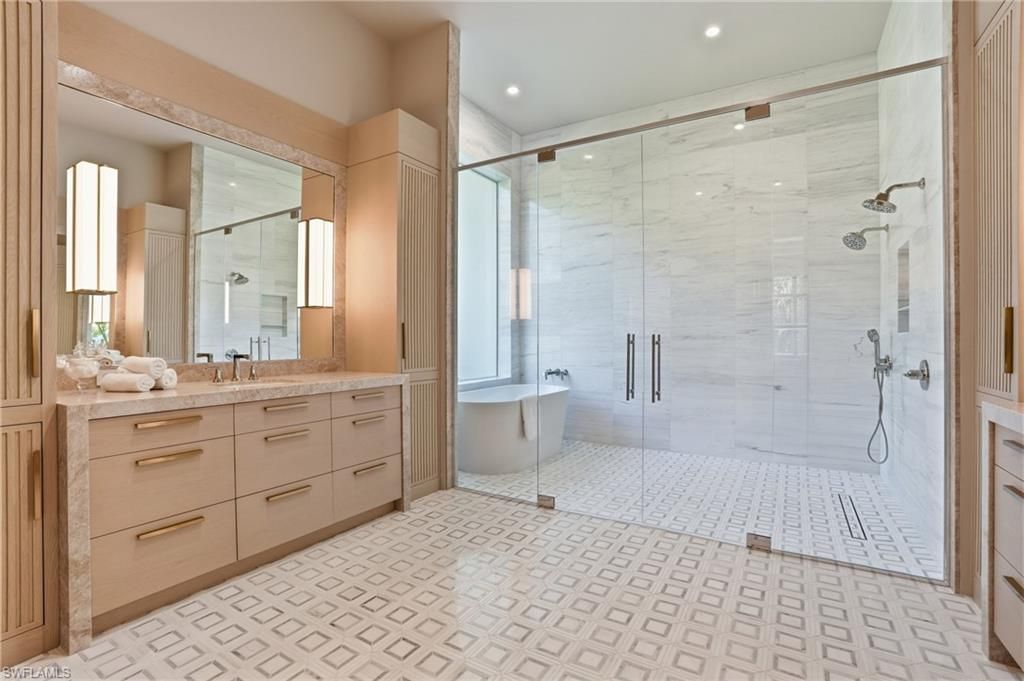 4851 Crayton Rd, Naples, FL 34103 Photo