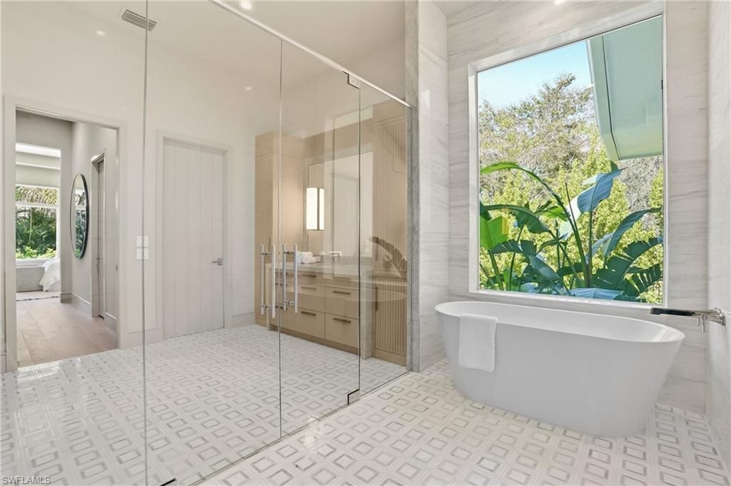 4851 Crayton Rd, Naples, FL 34103 Photo