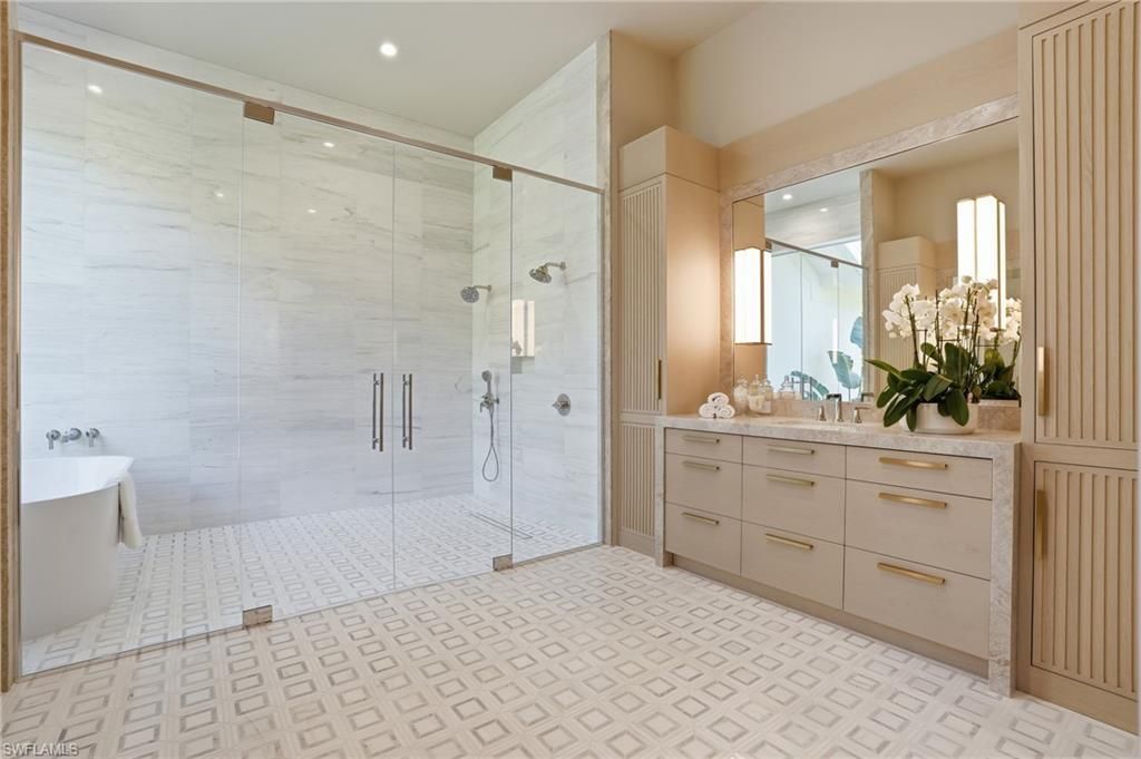 4851 Crayton Rd, Naples, FL 34103 Photo