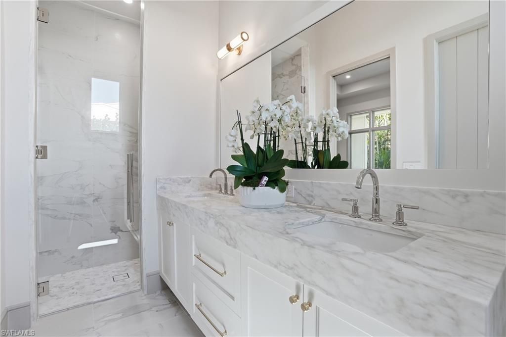 4851 Crayton Rd, Naples, FL 34103 Photo