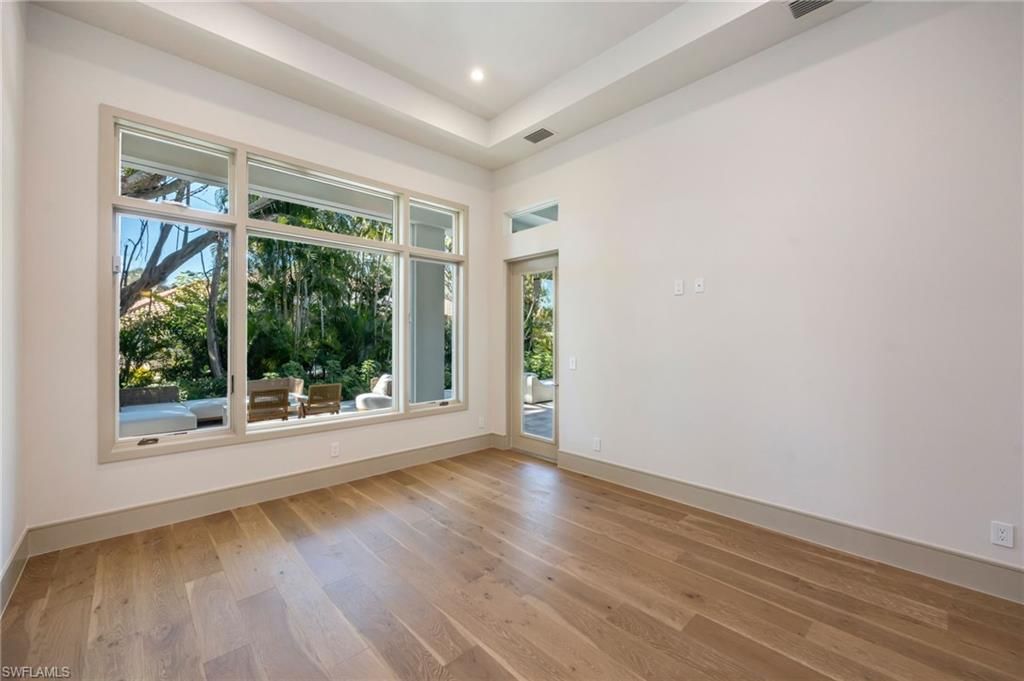 4851 Crayton Rd, Naples, FL 34103 Photo