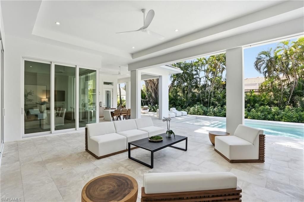 4851 Crayton Rd, Naples, FL 34103 Photo