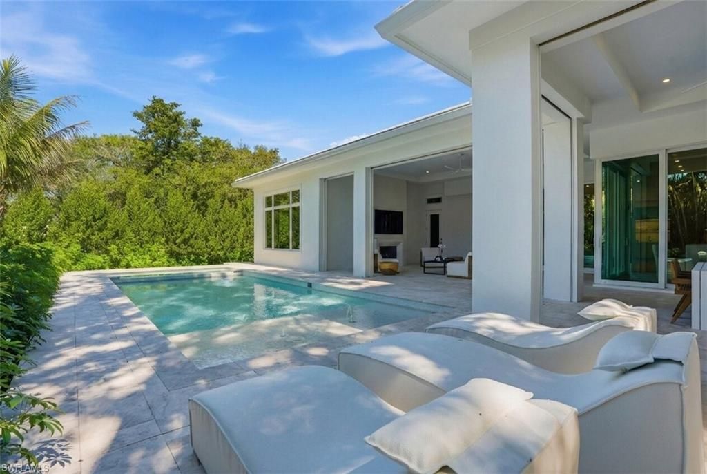 4851 Crayton Rd, Naples, FL 34103 Photo