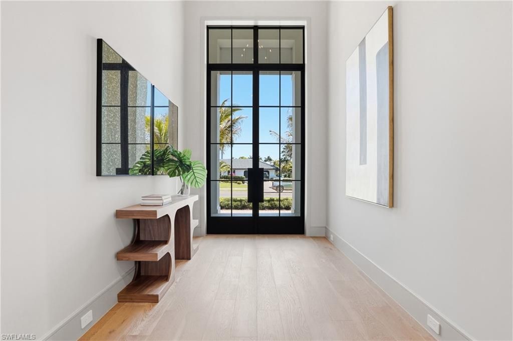 4851 Crayton Rd, Naples, FL 34103 Photo