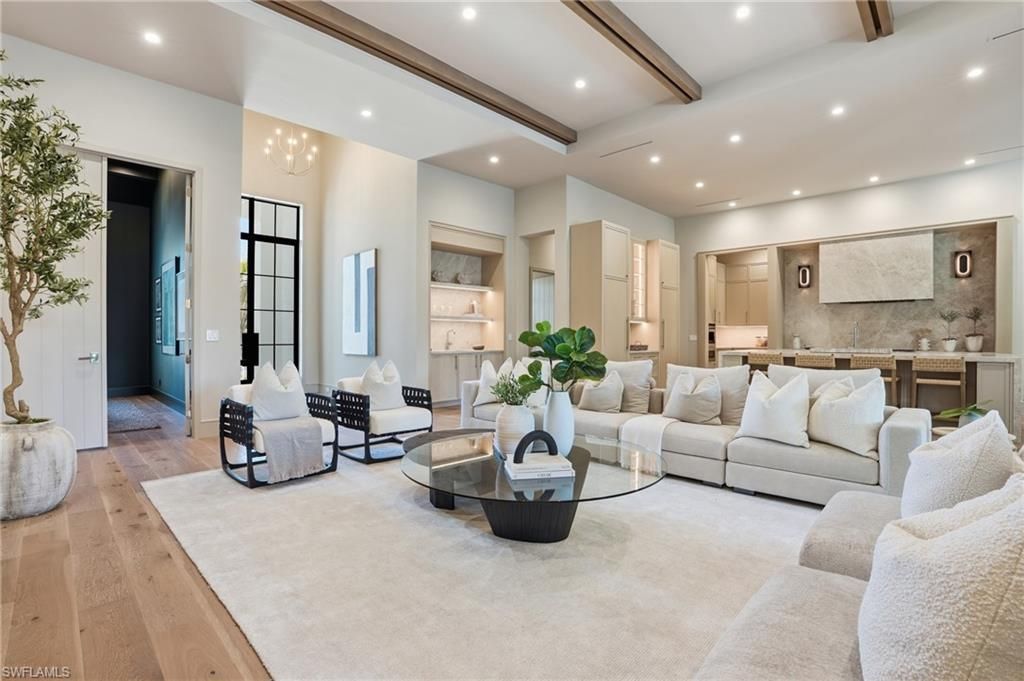 4851 Crayton Rd, Naples, FL 34103 Photo