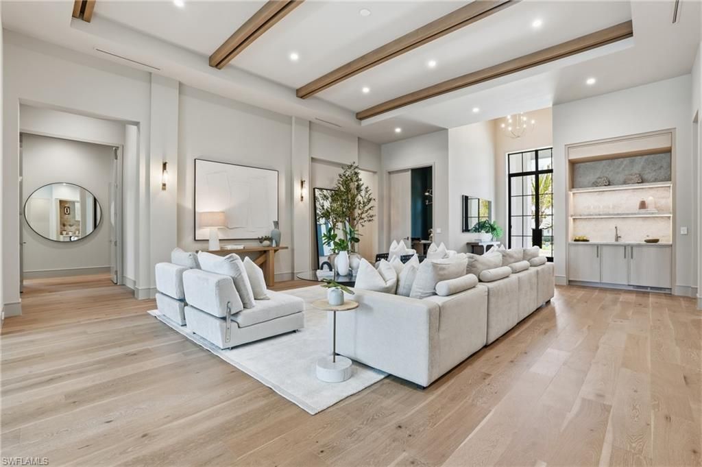 4851 Crayton Rd, Naples, FL 34103 Photo