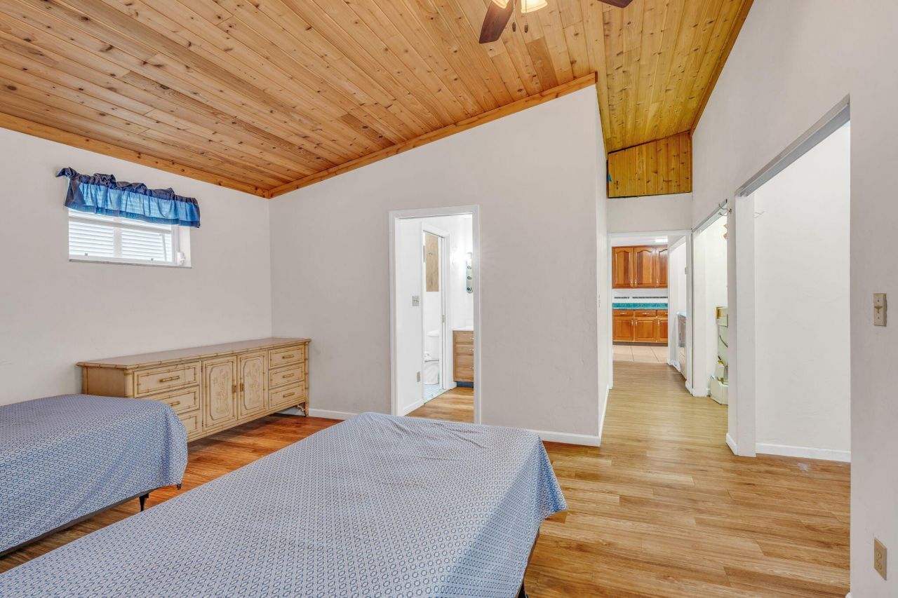 195 W Shore Drive, Summerland Key, FL 33042 Photo