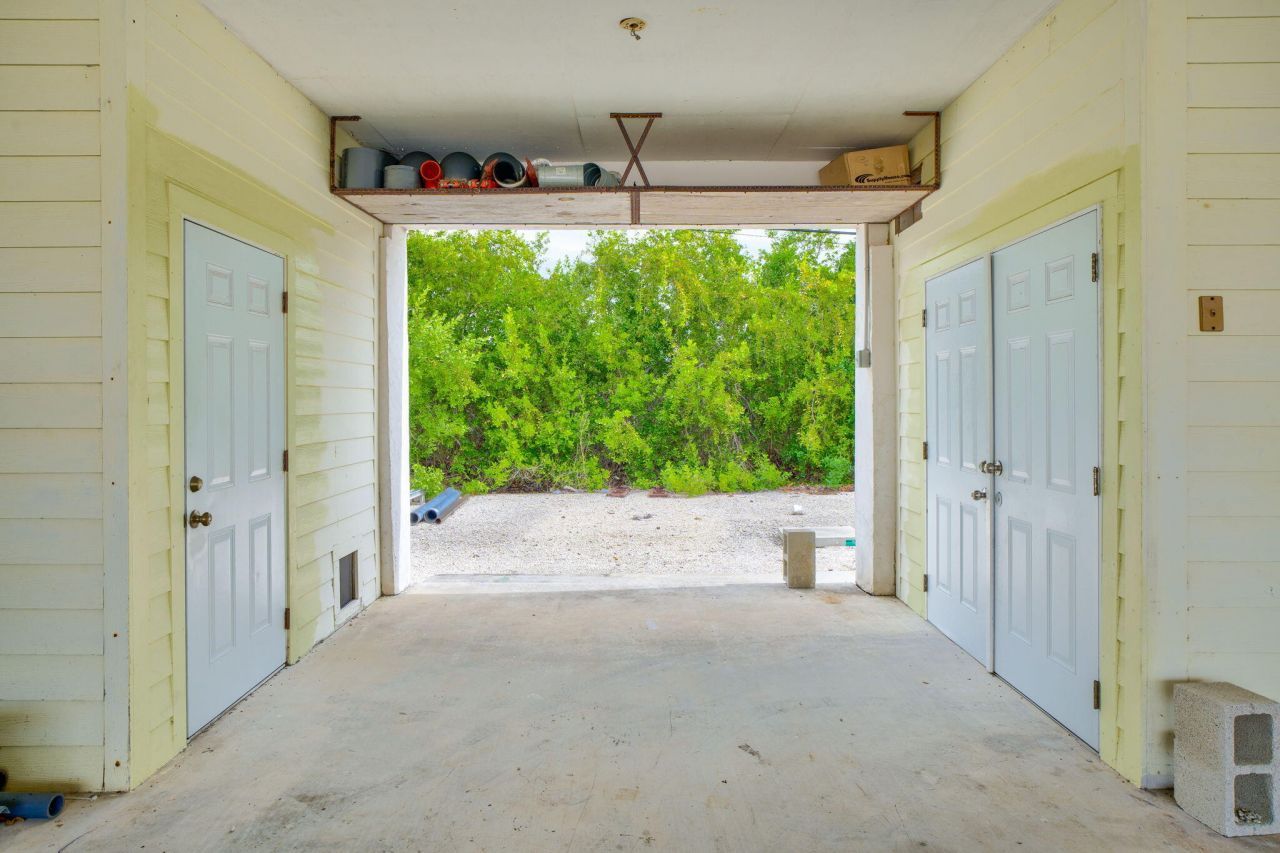 195 W Shore Drive, Summerland Key, FL 33042 Photo