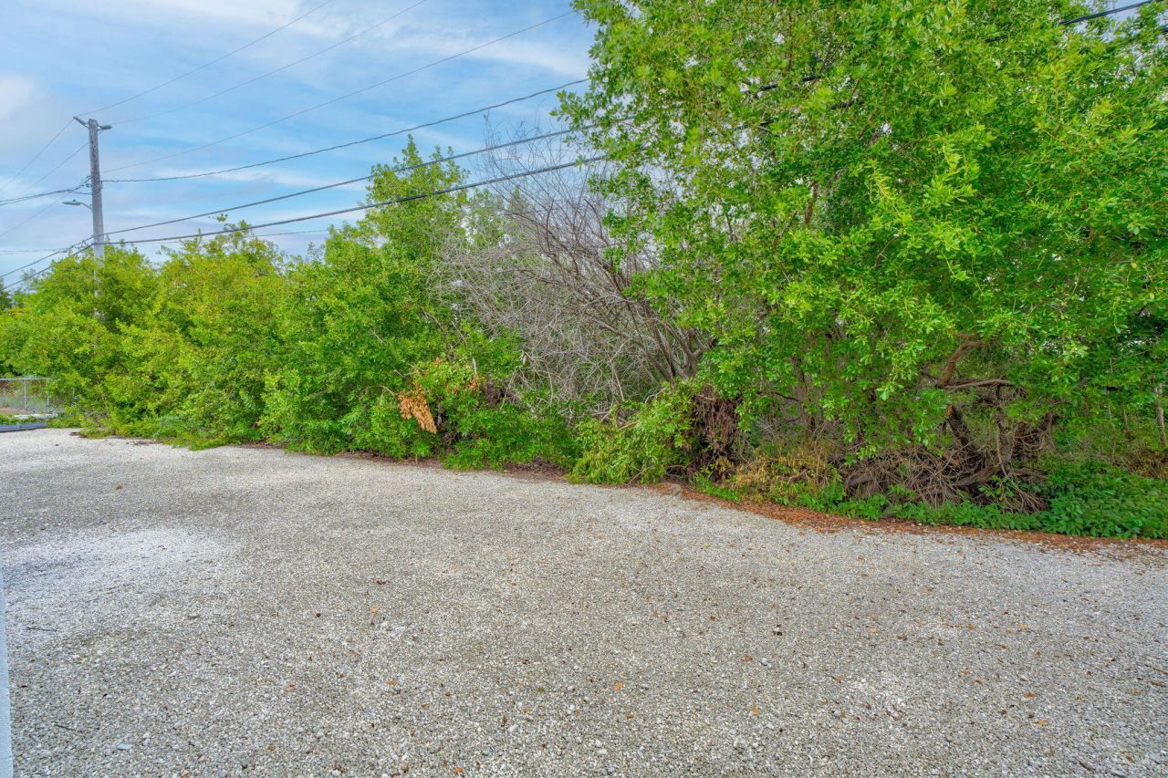 195 W Shore Drive, Summerland Key, FL 33042 Photo