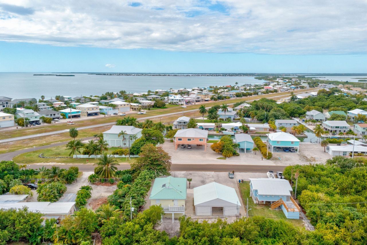 195 W Shore Drive, Summerland Key, FL 33042 Photo