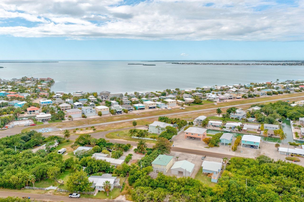 195 W Shore Drive, Summerland Key, FL 33042 Photo