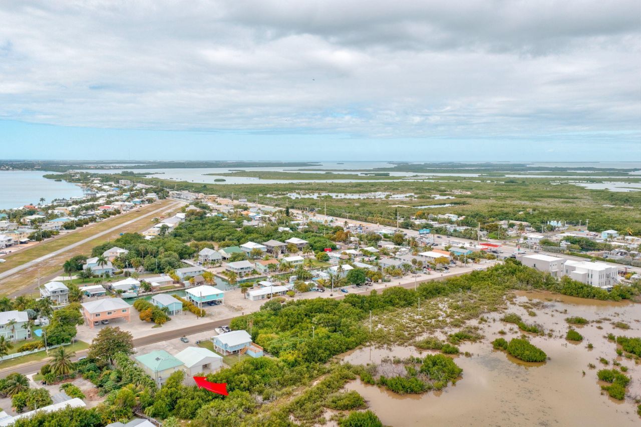 195 W Shore Drive, Summerland Key, FL 33042 Photo