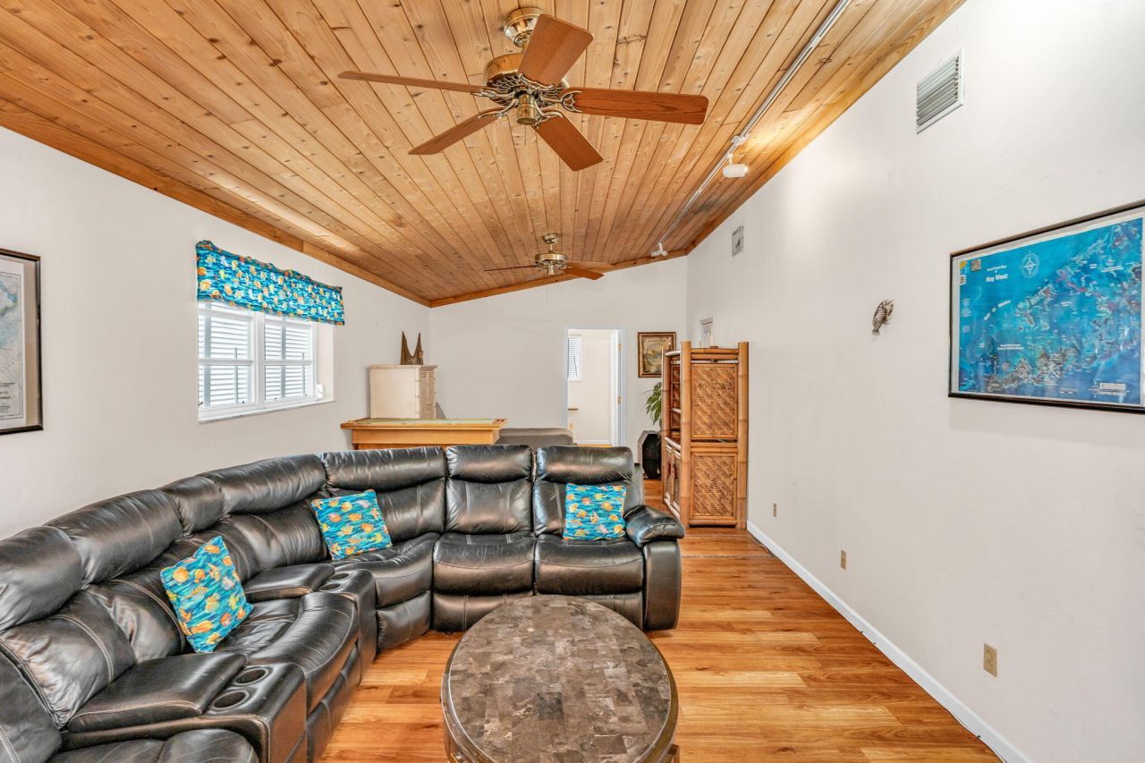 195 W Shore Drive, Summerland Key, FL 33042 Photo