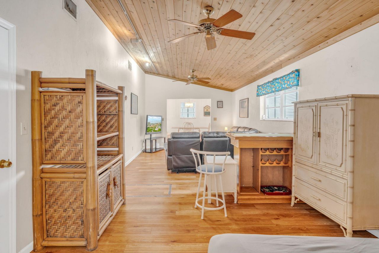 195 W Shore Drive, Summerland Key, FL 33042 Photo