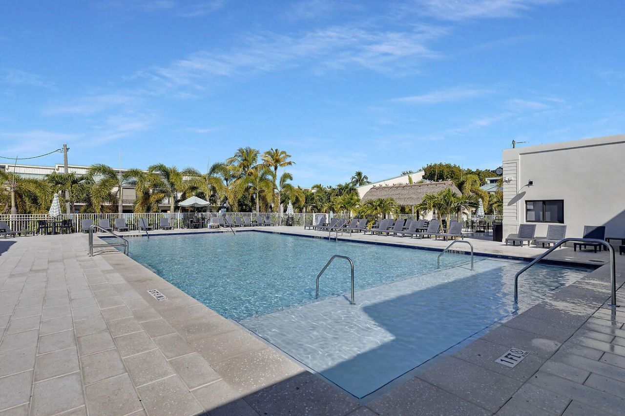 87200 Overseas Highway, Unit M2, Islamorada, FL 33036 Photo