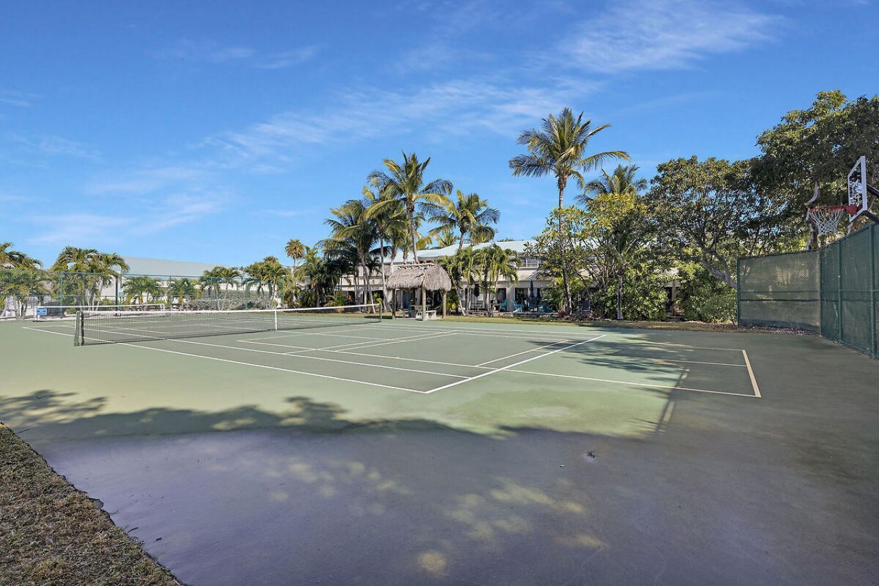 87200 Overseas Highway, Unit M2, Islamorada, FL 33036 Photo