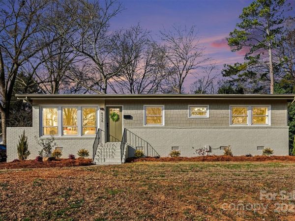 6738 Starcrest Drive, Charlotte, NC 28210