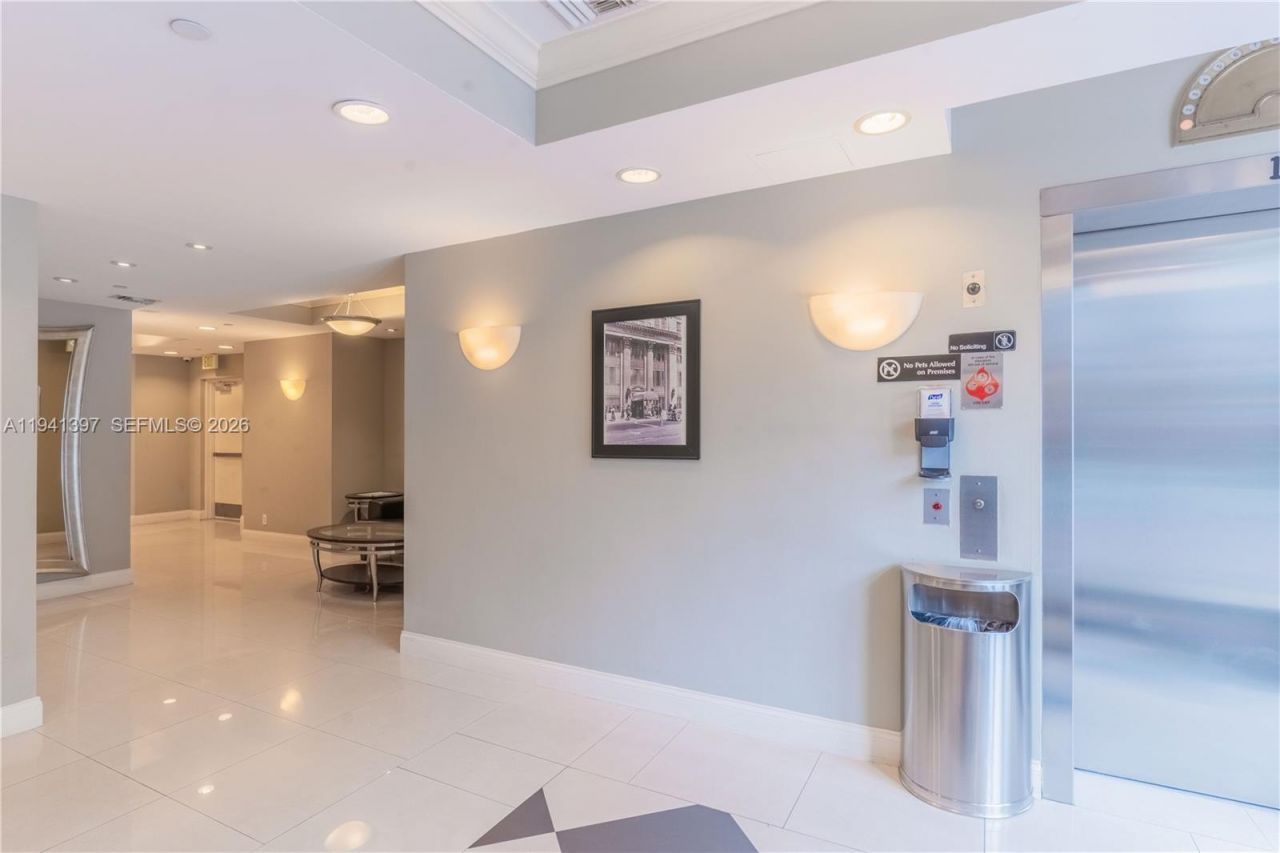 111 E Flagler St, Unit 805, Miami, FL 33131 Photo