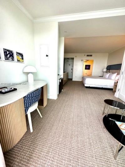 4401 Collins Ave , Unit 1817, Miami Beach, FL 33140 Photo