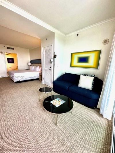 4401 Collins Ave , Unit 1817, Miami Beach, FL 33140 Photo