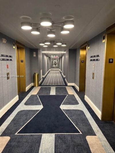 4401 Collins Ave , Unit 1817, Miami Beach, FL 33140 Photo