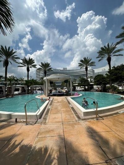 4401 Collins Ave , Unit 1817, Miami Beach, FL 33140 Photo