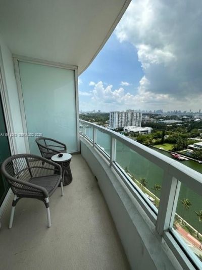 4401 Collins Ave , Unit 1817, Miami Beach, FL 33140 Photo