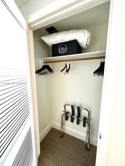 4401 Collins Ave , Unit 1817, Miami Beach, FL 33140 Photo