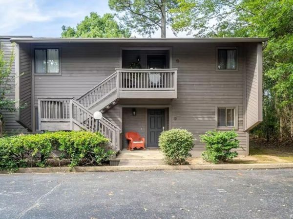200 HAMILTON OAKS, Unit J-2, Hot Springs, AR 71913