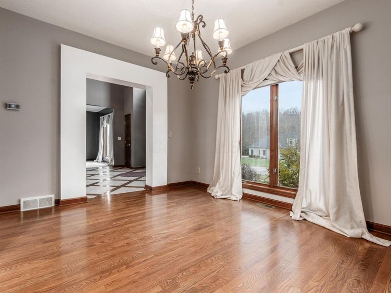 528 Gleneagles Drive, Newark, OH 43055 Photo 13