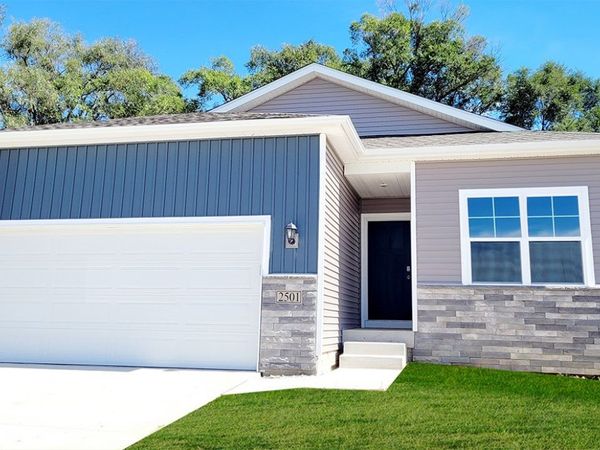 2609 E 50th Court, Des Moines, IA 50317