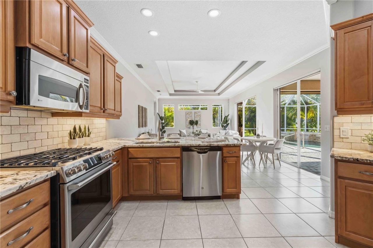 7918 Edmonston Circle, University Park, FL 34201 Photo