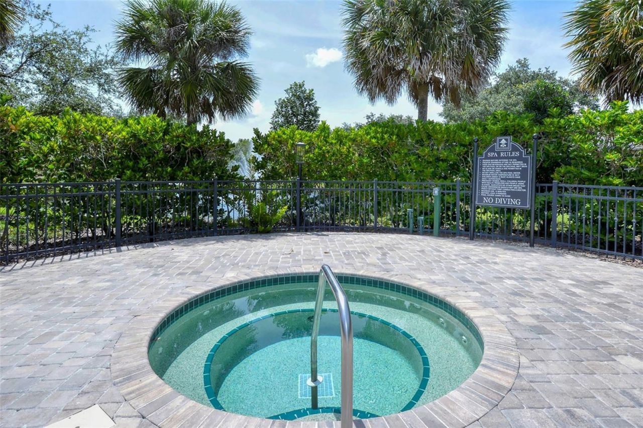 7918 Edmonston Circle, University Park, FL 34201 Photo