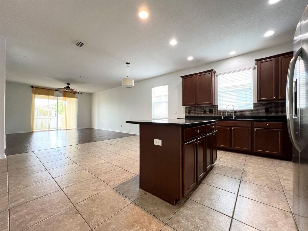 724 Parker Den Drive, Ruskin, FL 33570 Photo