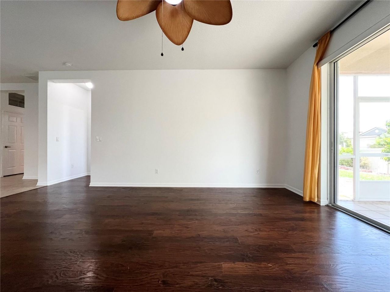 724 Parker Den Drive, Ruskin, FL 33570 Photo
