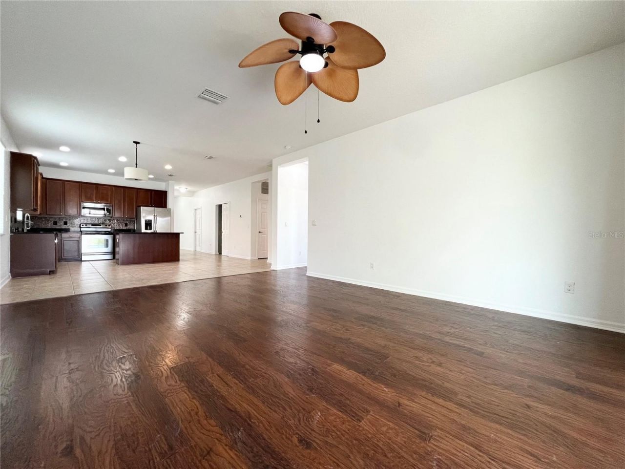 724 Parker Den Drive, Ruskin, FL 33570 Photo