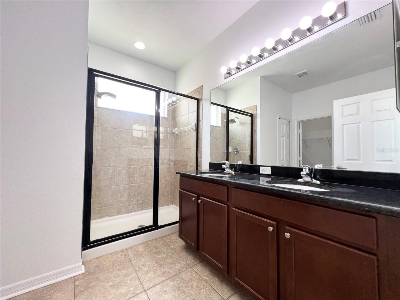 724 Parker Den Drive, Ruskin, FL 33570 Photo