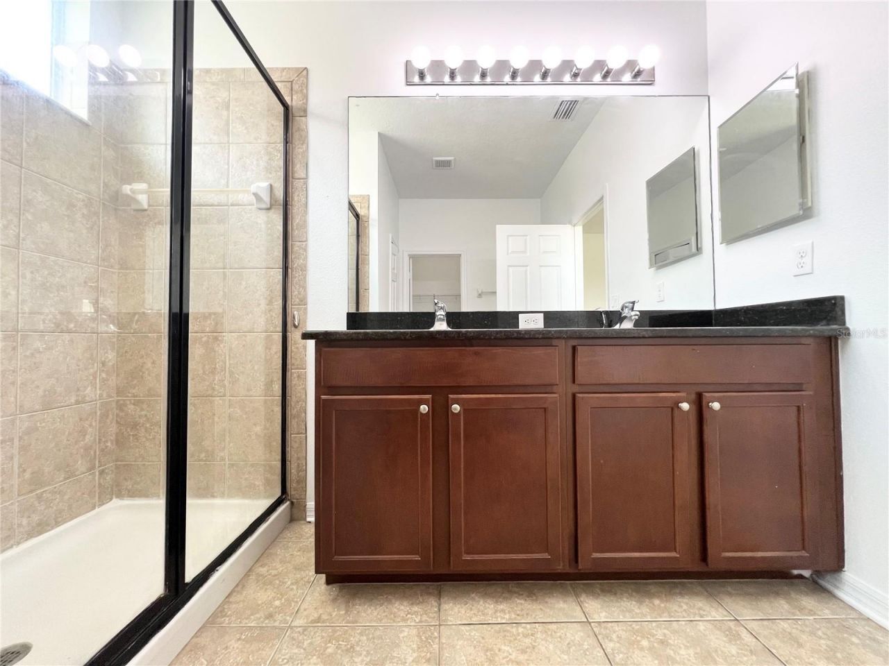724 Parker Den Drive, Ruskin, FL 33570 Photo