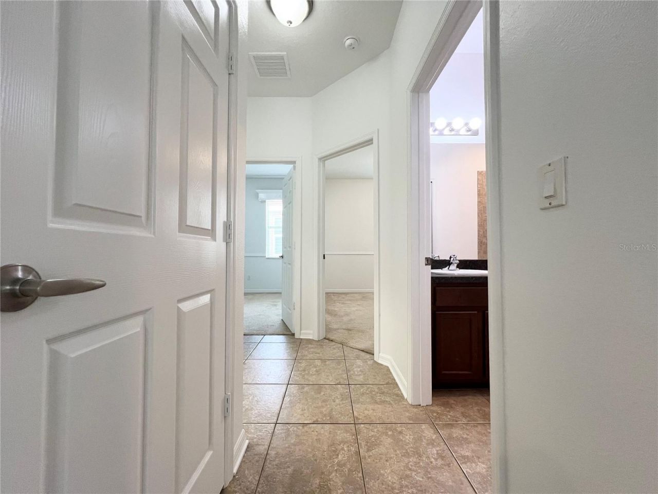 724 Parker Den Drive, Ruskin, FL 33570 Photo