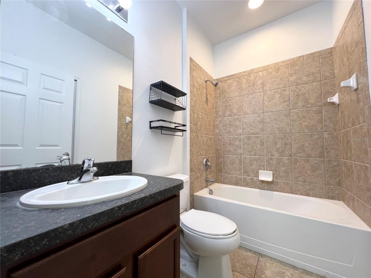 724 Parker Den Drive, Ruskin, FL 33570 Photo