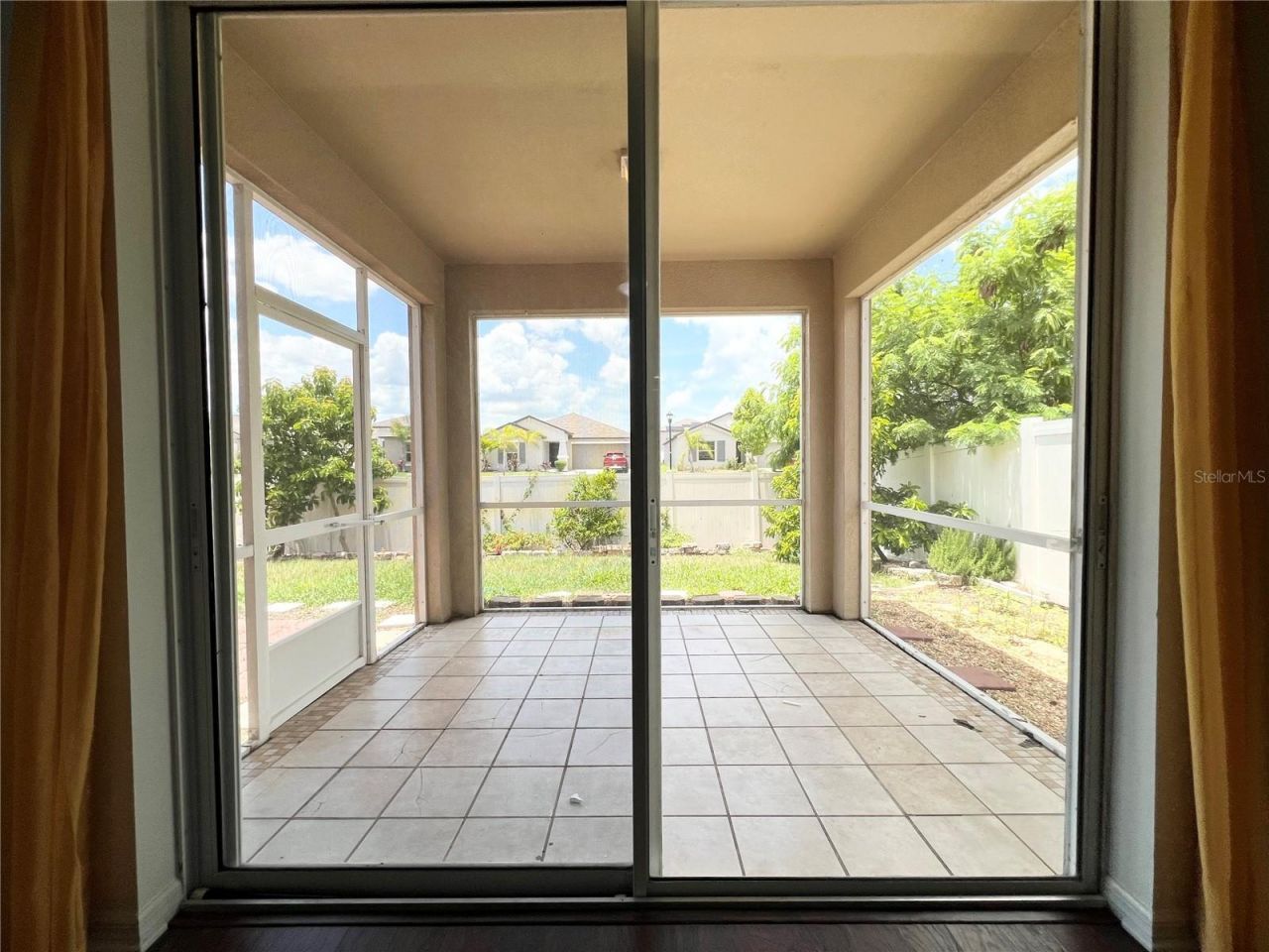 724 Parker Den Drive, Ruskin, FL 33570 Photo