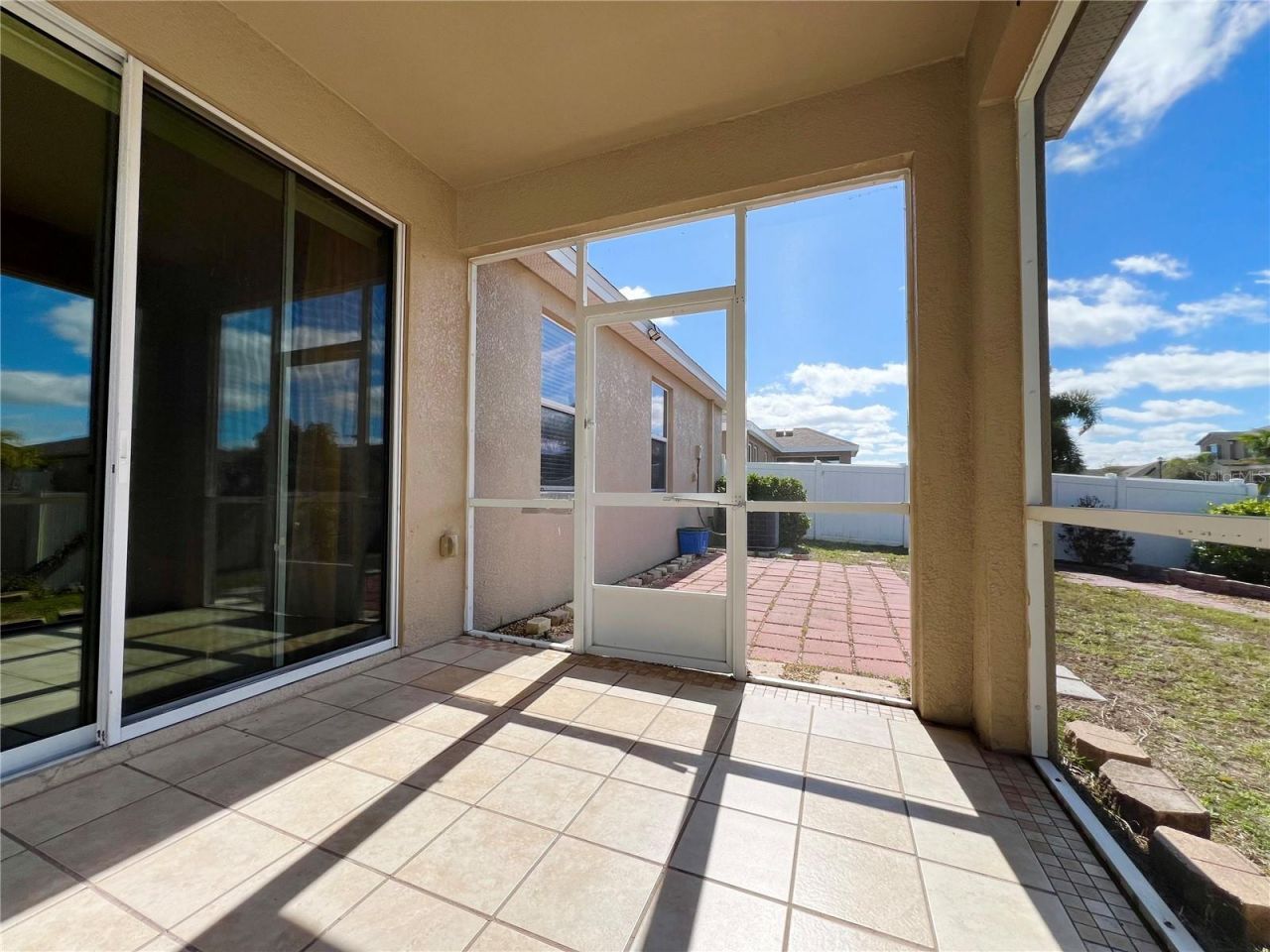 724 Parker Den Drive, Ruskin, FL 33570 Photo