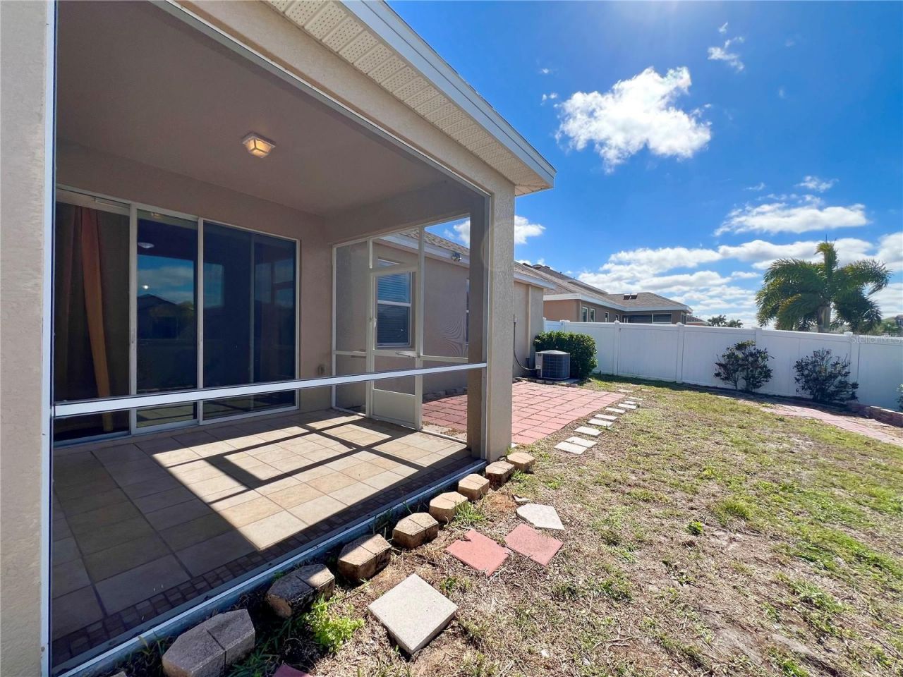 724 Parker Den Drive, Ruskin, FL 33570 Photo